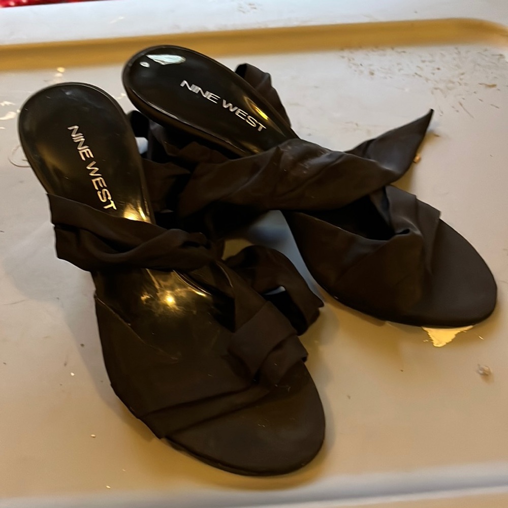 New with tags Nine West lace up heels. Stiletto size 6 Sisio